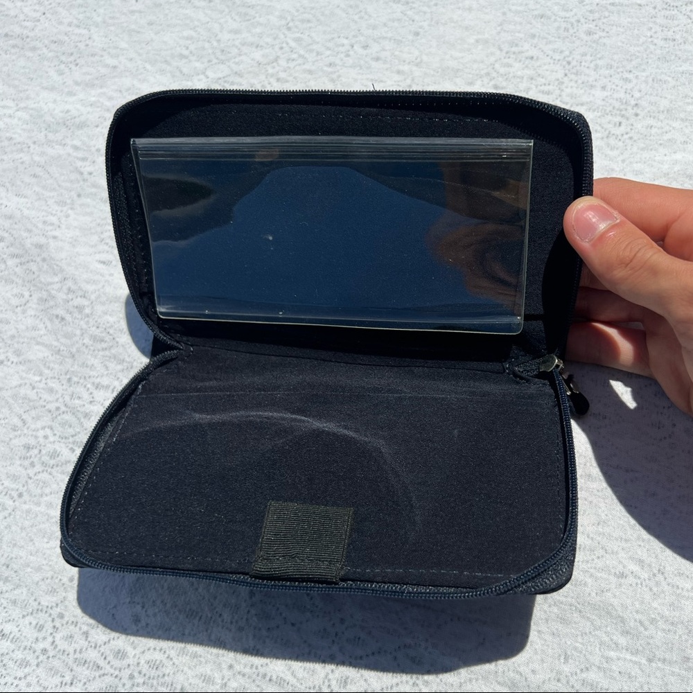 wallet - Picture 3 of 3